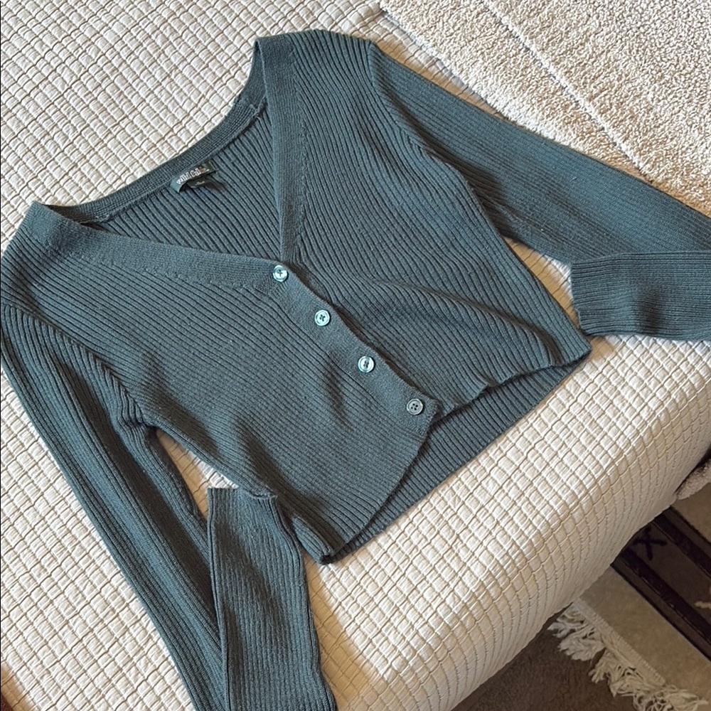 Target Green Ribbed 3/4 Sleeve Button Down Crop Top